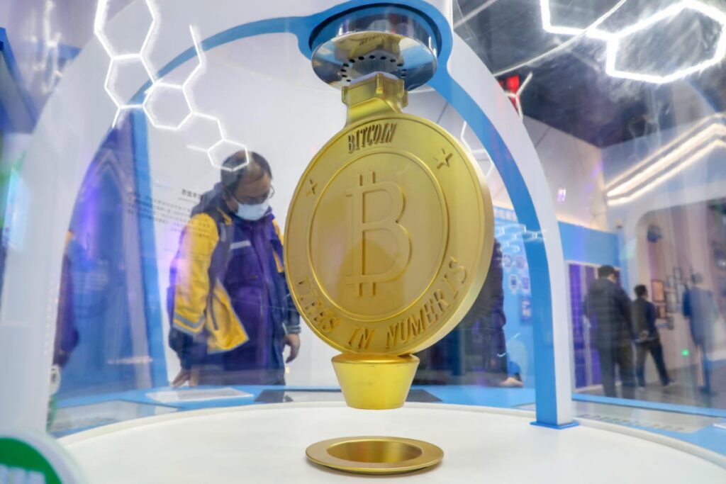 Aspects of selecting bitpapa to purchase and sell bitcoin