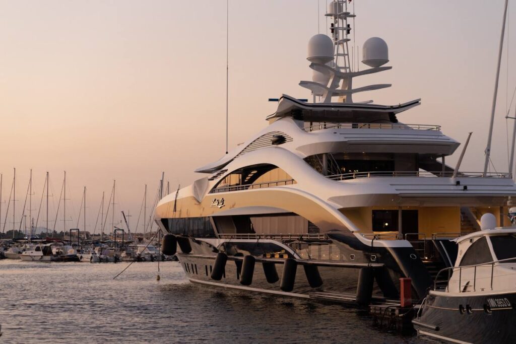Consider Your Options Before Buying a Yacht