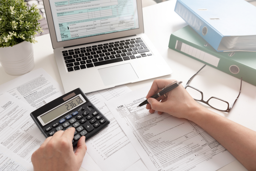 What Do Freelancers and Independent Contractors Need to Know About Tax Planning? 