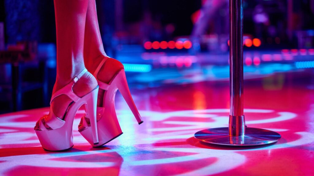 Why Should You Choose a Body Rub Strip Club for Your Private Retreat