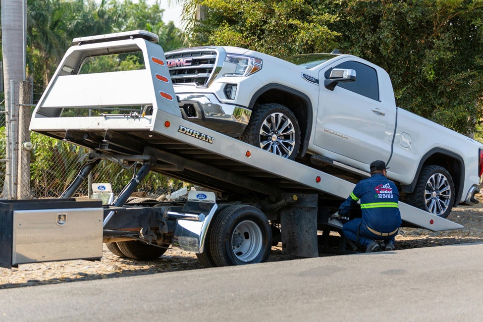 Mastering the Art of Towing: Pro Tips for Seamless Vehicle Transfers