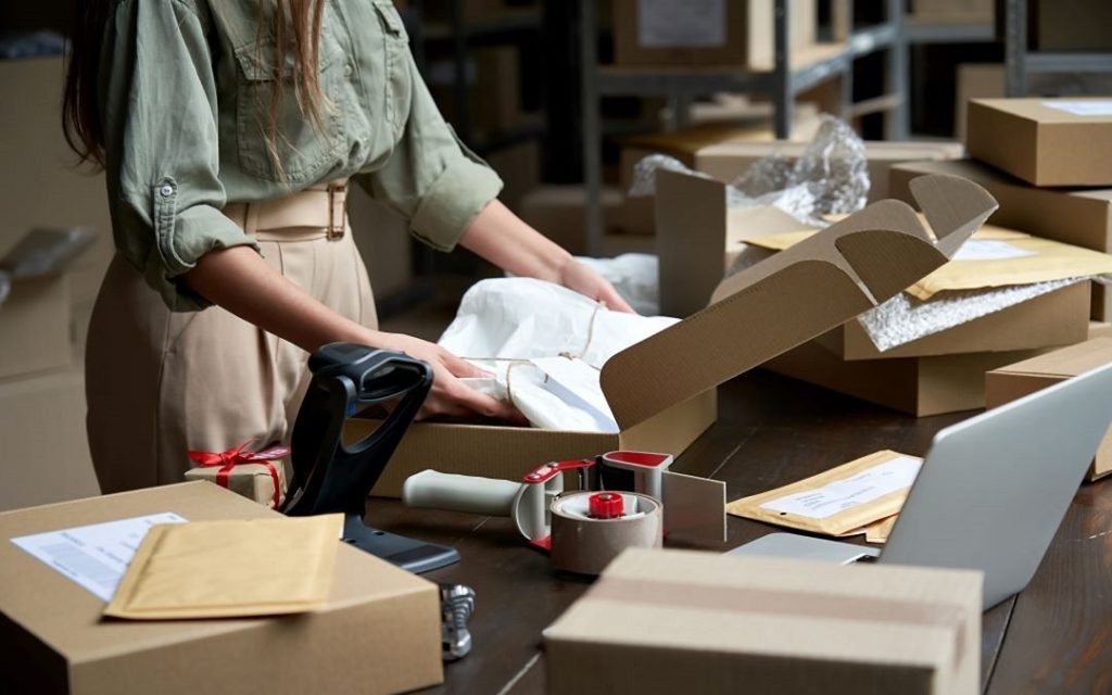 Why Packaging Agencies Must Consider E-commerce and In-Store Experiences